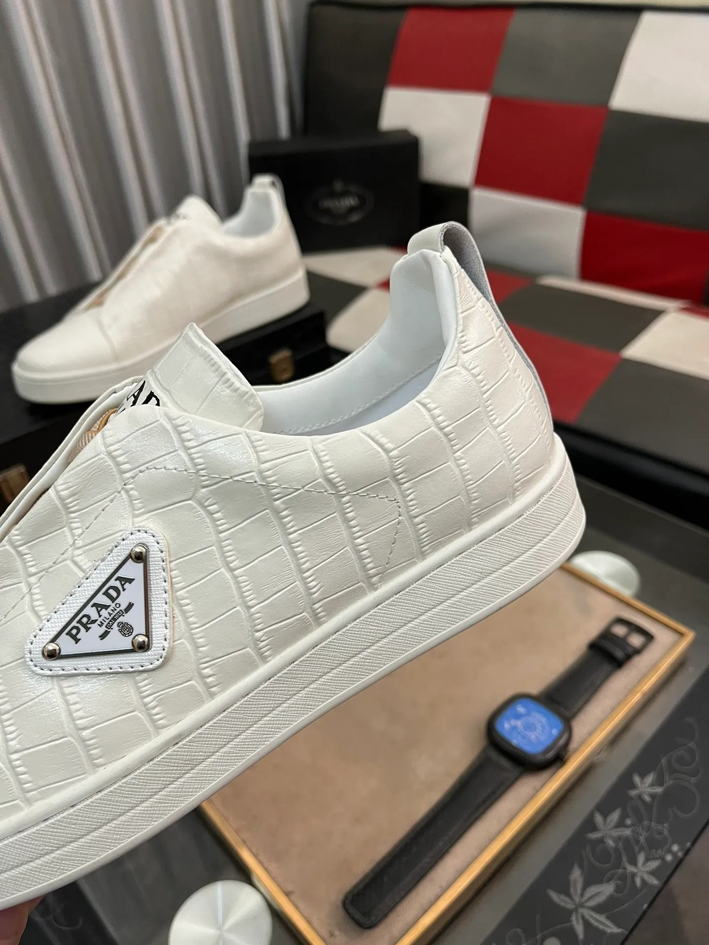 Men's shoes 💰540⌚️⌚️【PRADA】Prada - High-end quality casual sports shoes - Upper: calf leather shoe body with brand metal fasteners, - Inner lining: breathable leather lining - Outsole: ultra-light TPU foam·rubber; molded outsole -Super high quality control·Fine workmanship: highlighted (high-end·luxury·grade) -Size: 38-443️⃣Colors available